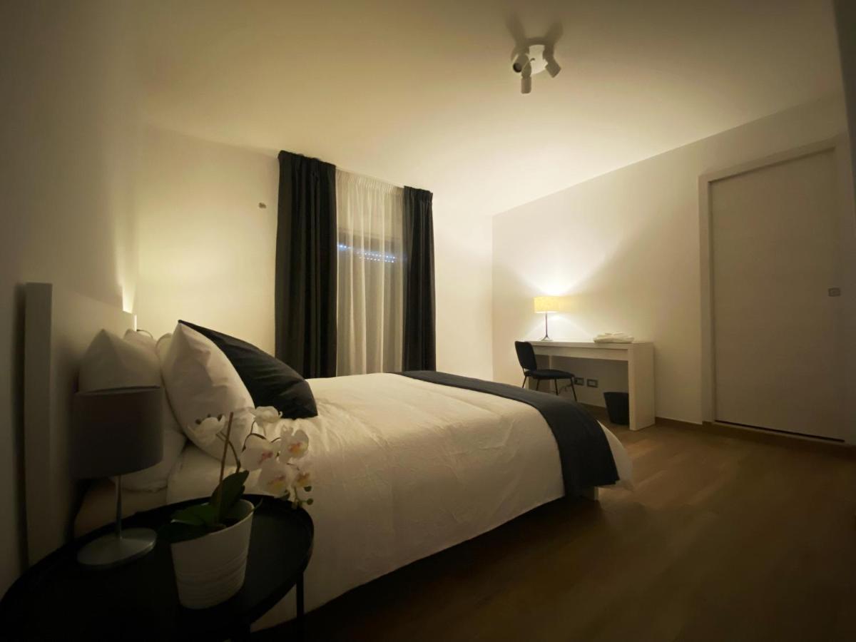 Casa Giulia Hotel คาตาเนีย ภายนอก รูปภาพ