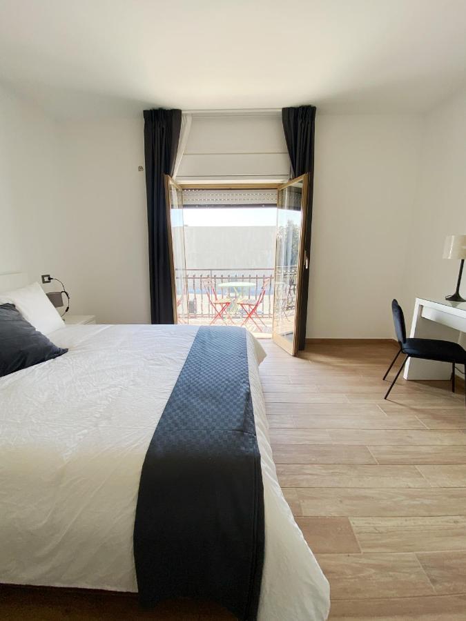 Casa Giulia Hotel คาตาเนีย ภายนอก รูปภาพ